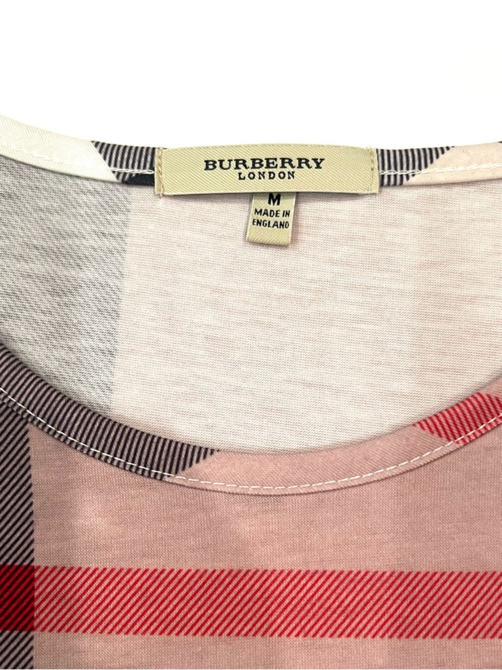Burberry Tan Black Red Nova Check Plaid Short Sleeve Tee Shirt Womens Medium EUC - Picture 3 of 9